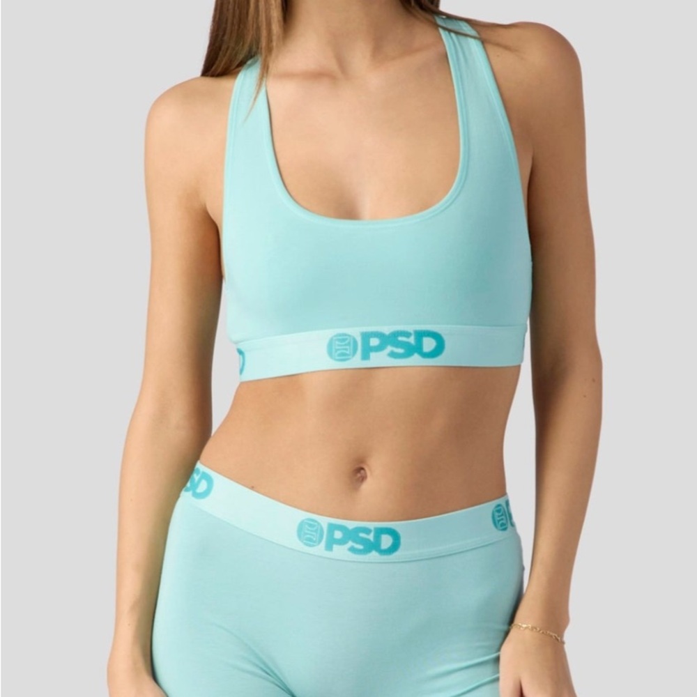 PSD Women's Light Blue Sports Bra and Shorts Set